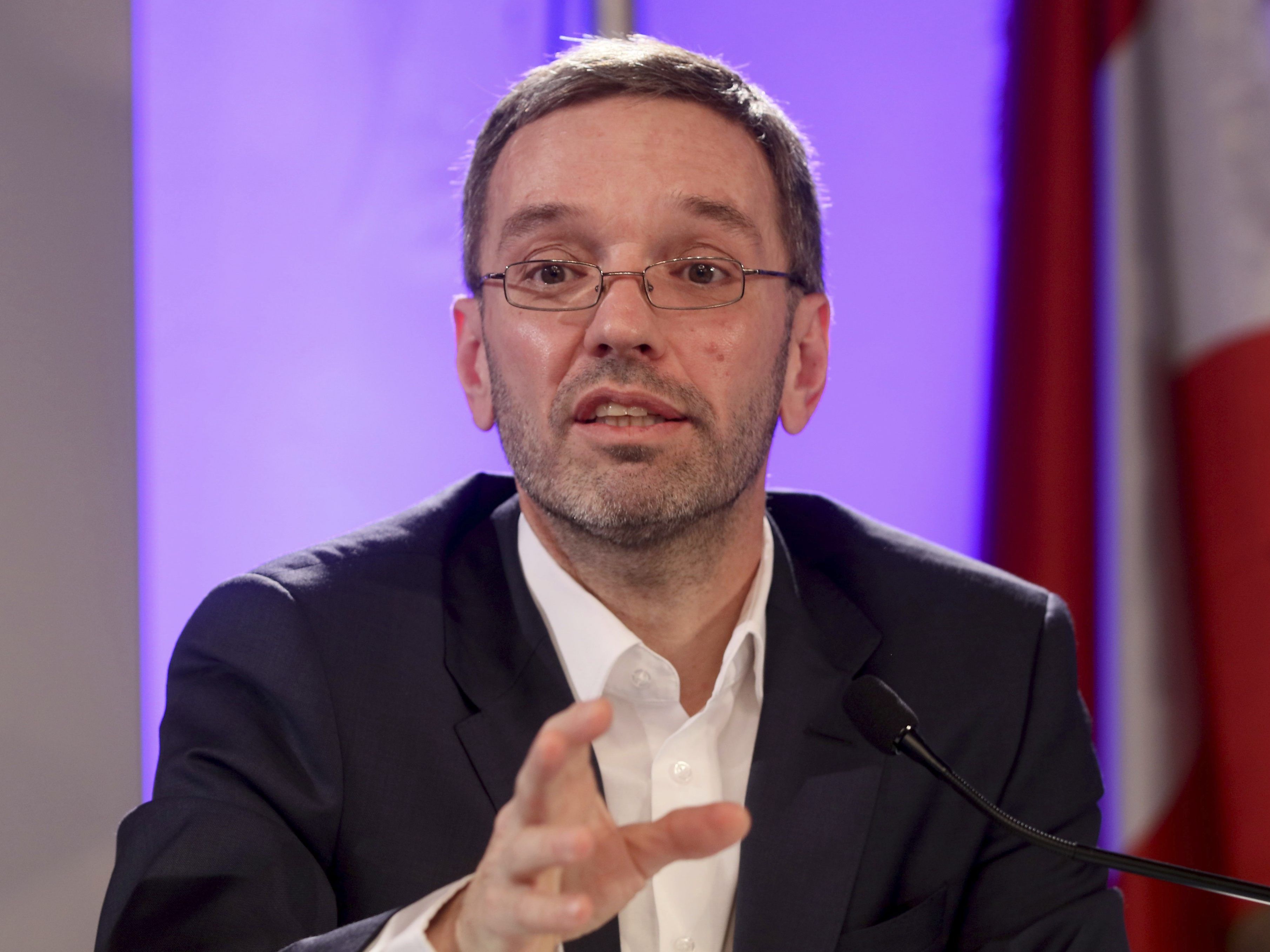 Bei den Asyl-Grundversorgungszentren handelt es sich laut Kickl um Zukunftspläne. Bei den Asyl-Grundversorgungszentren handelt es sich laut Kickl um Zukunftspläne.