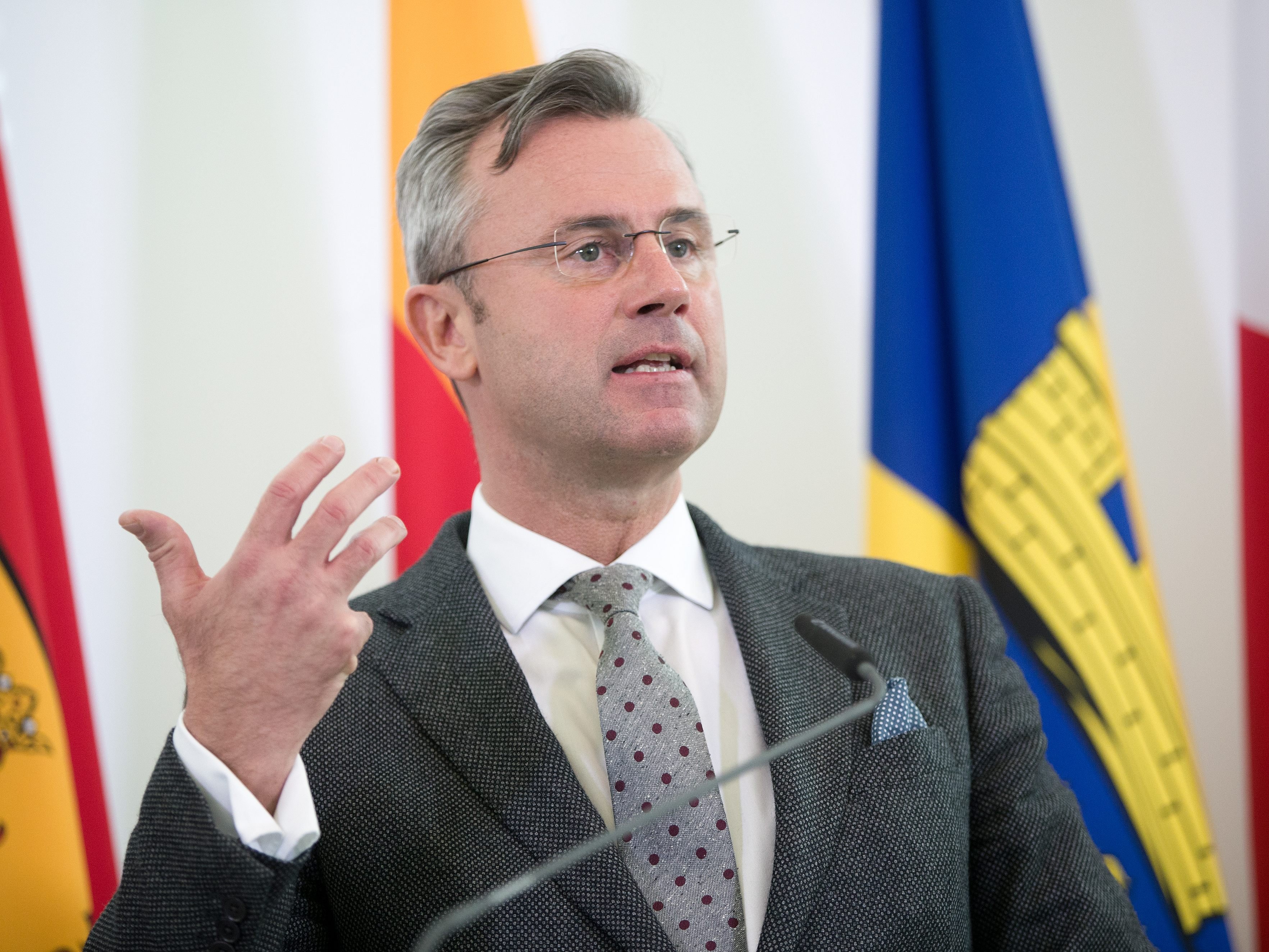 Norbert Hofer hat seine Pläne zum Tempo 140 konkretisiert. Norbert Hofer hat seine Pläne zum Tempo 140 konkretisiert.