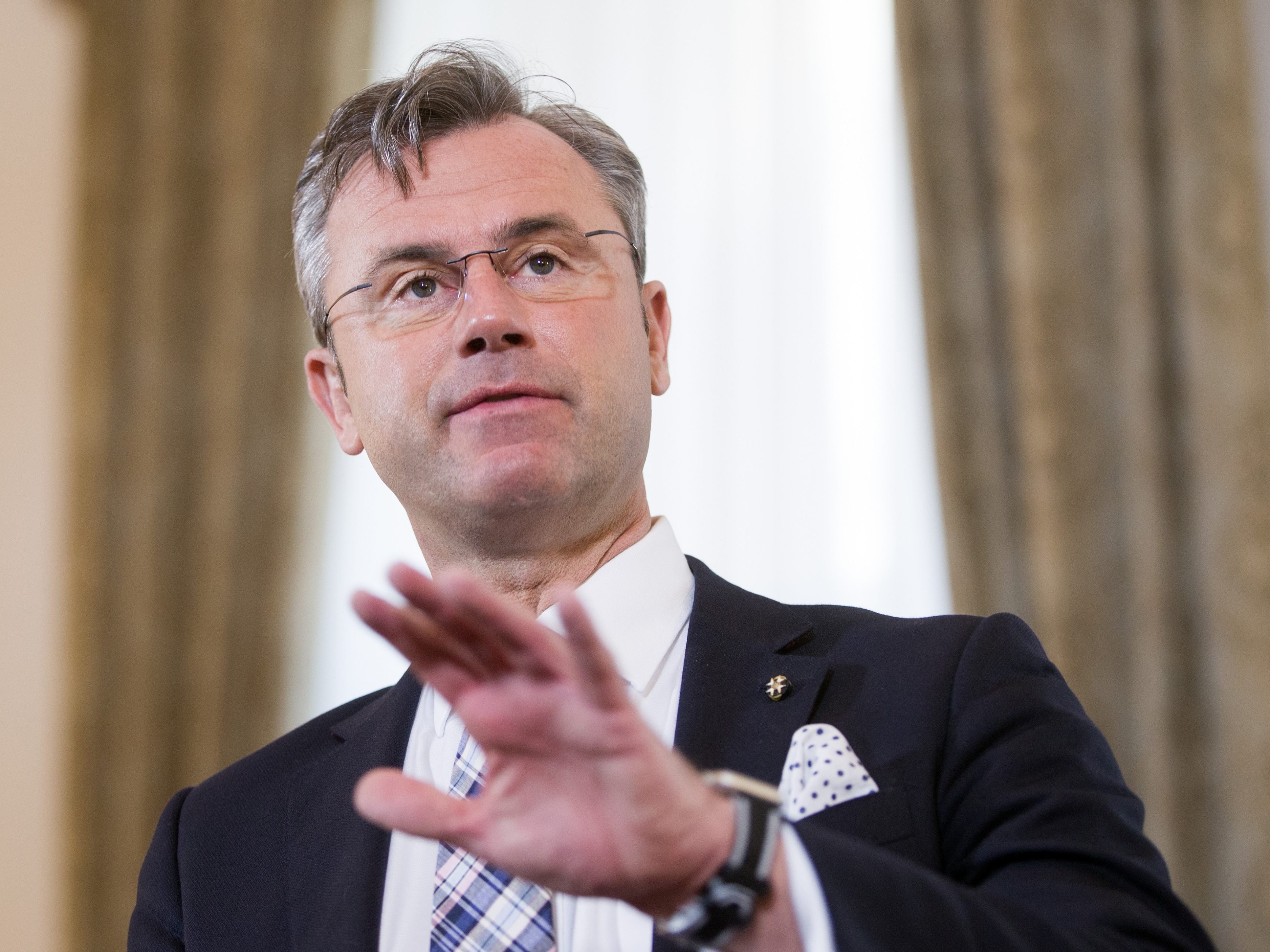 Norbert Hofer sprach von einem "neuen Projekt". Norbert Hofer sprach von einem "neuen Projekt".
