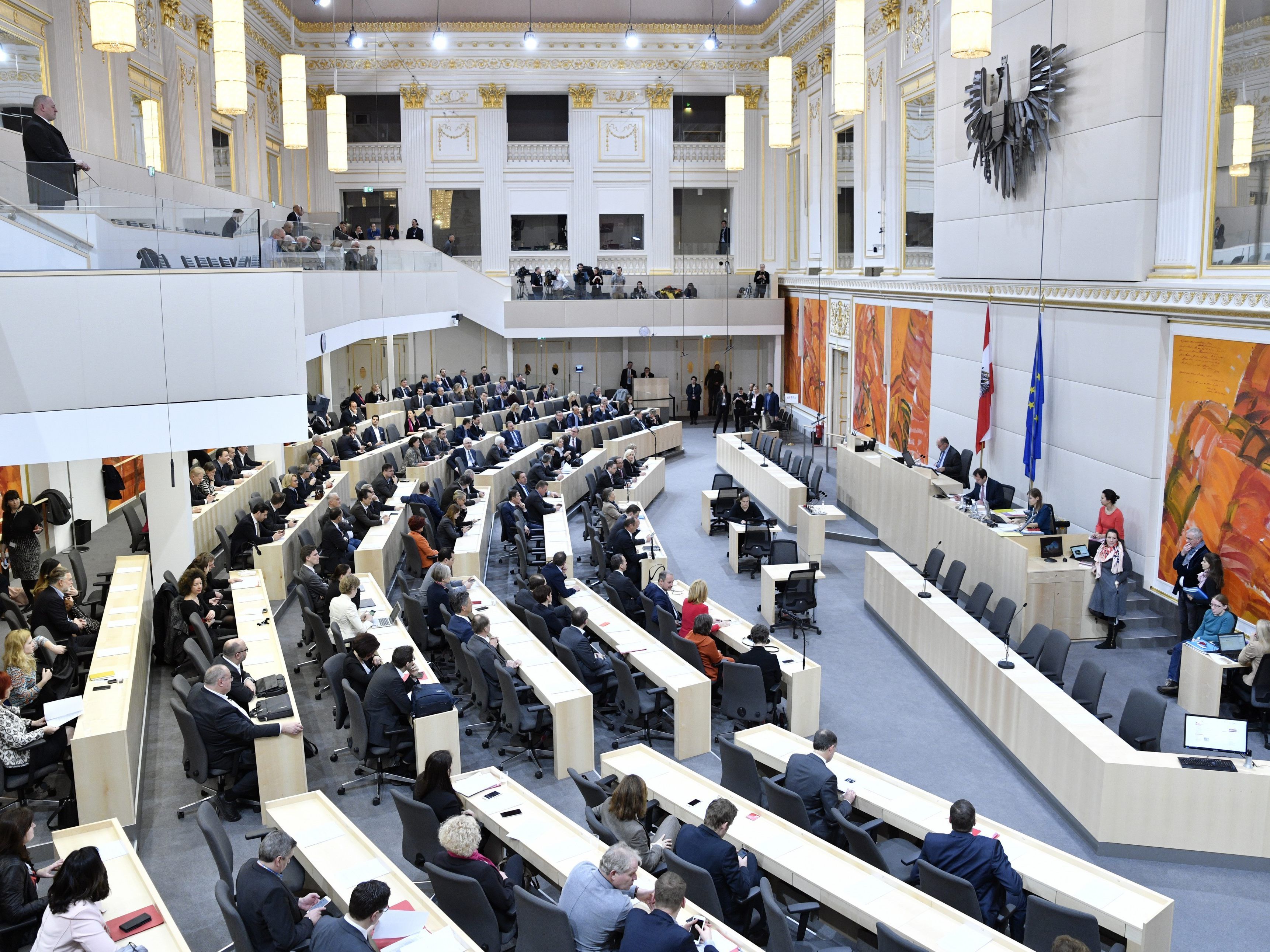Der Nationalrat hält am heutigen Montag eine Sodnersitzung zur BVT-Causa ab. Der Nationalrat hält am heutigen Montag eine Sodnersitzung zur BVT-Causa ab.