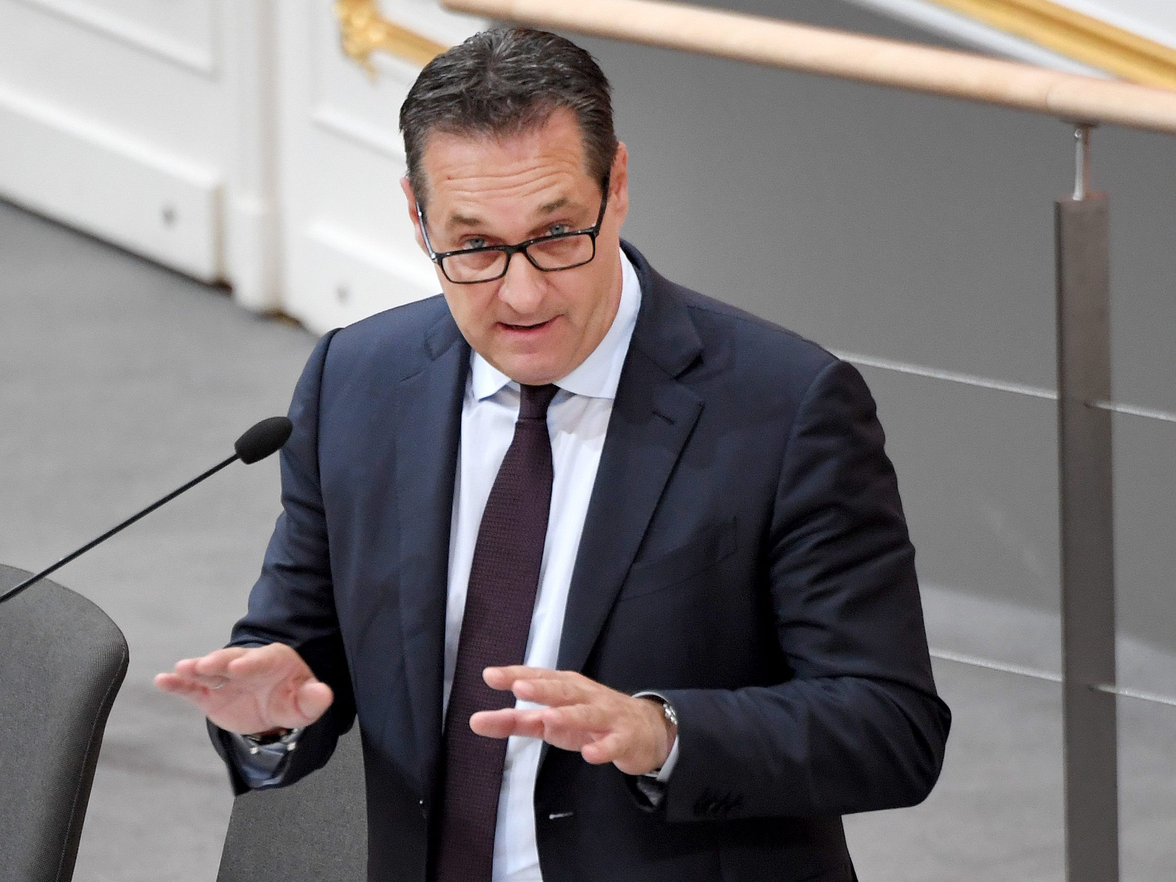 Strache will keine Lösung auf Lasten Österreichs. Strache will keine Lösung auf Lasten Österreichs.