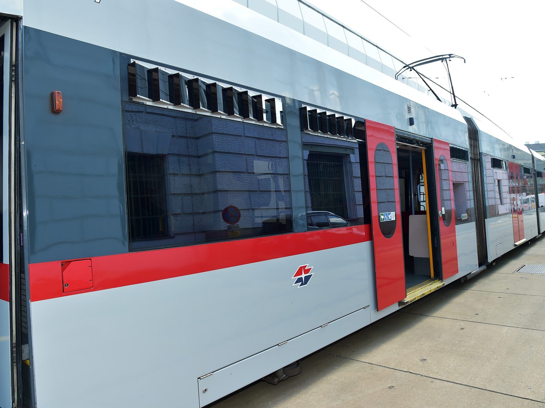 Die Wiener Linien testen Maßnahmen für eine kühlere U6. Die Wiener Linien testen Maßnahmen für eine kühlere U6.
