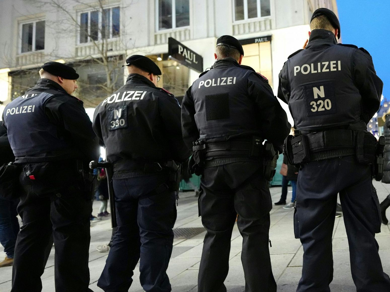Hohe Sicherheitsmaßnahmen gibt es beim Wiener Silvesterpfad. Hohe Sicherheitsmaßnahmen gibt es beim Wiener Silvesterpfad.