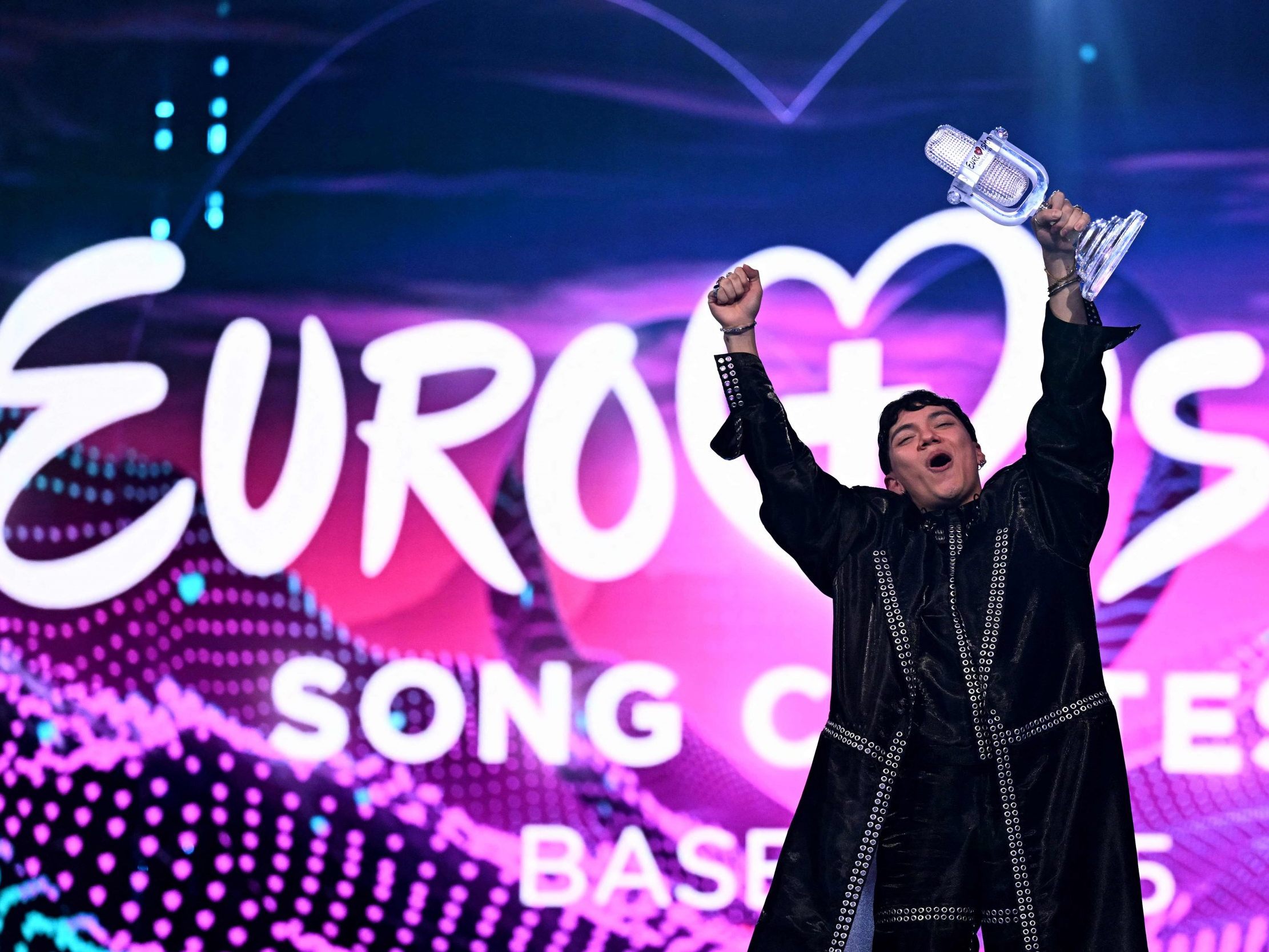 Trotz noch ausstehender Entscheidung über den ESC-Austragungsort steigen die Hotelpreise in Innsbruck stark an – bis zu 800 Euro pro Nacht. Trotz noch ausstehender Entscheidung über den ESC-Austragungsort steigen die Hotelpreise in Innsbruck stark an – bis zu 800 Euro pro Nacht.