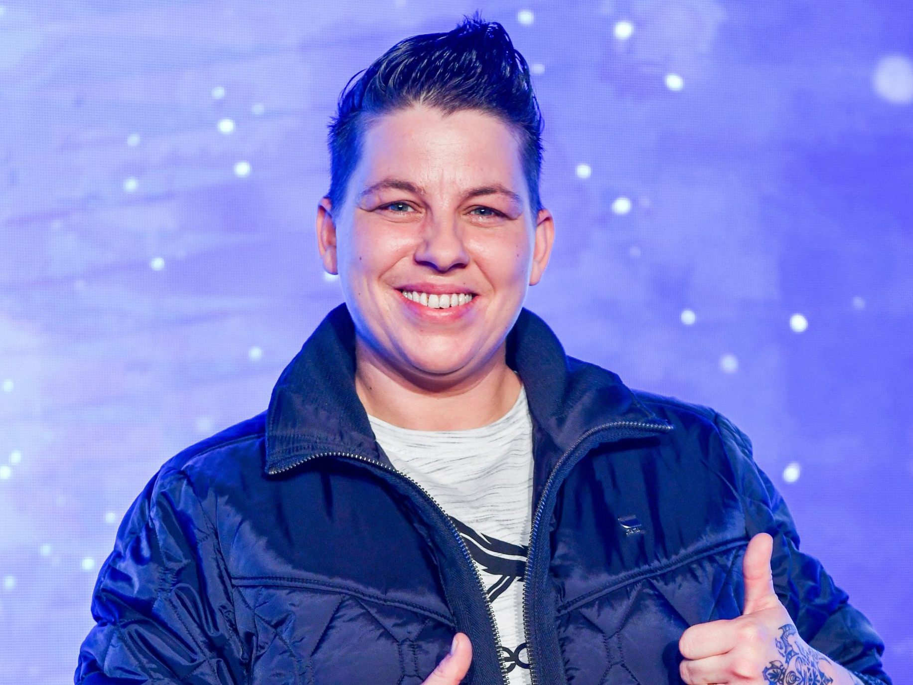 Kerstin Ott enthüllt im Podcast, dass sie und Helene Fischer keine engen Freunde sind. Ein Blick hinter die Schlager-Kulissen. (Bild: APA/ZB/Jens Kalaene) Kerstin Ott enthüllt im Podcast, dass sie und Helene Fischer keine engen Freunde sind. Ein Blick hinter die Schlager-Kulissen. (Bild: APA/ZB/Jens Kalaene)