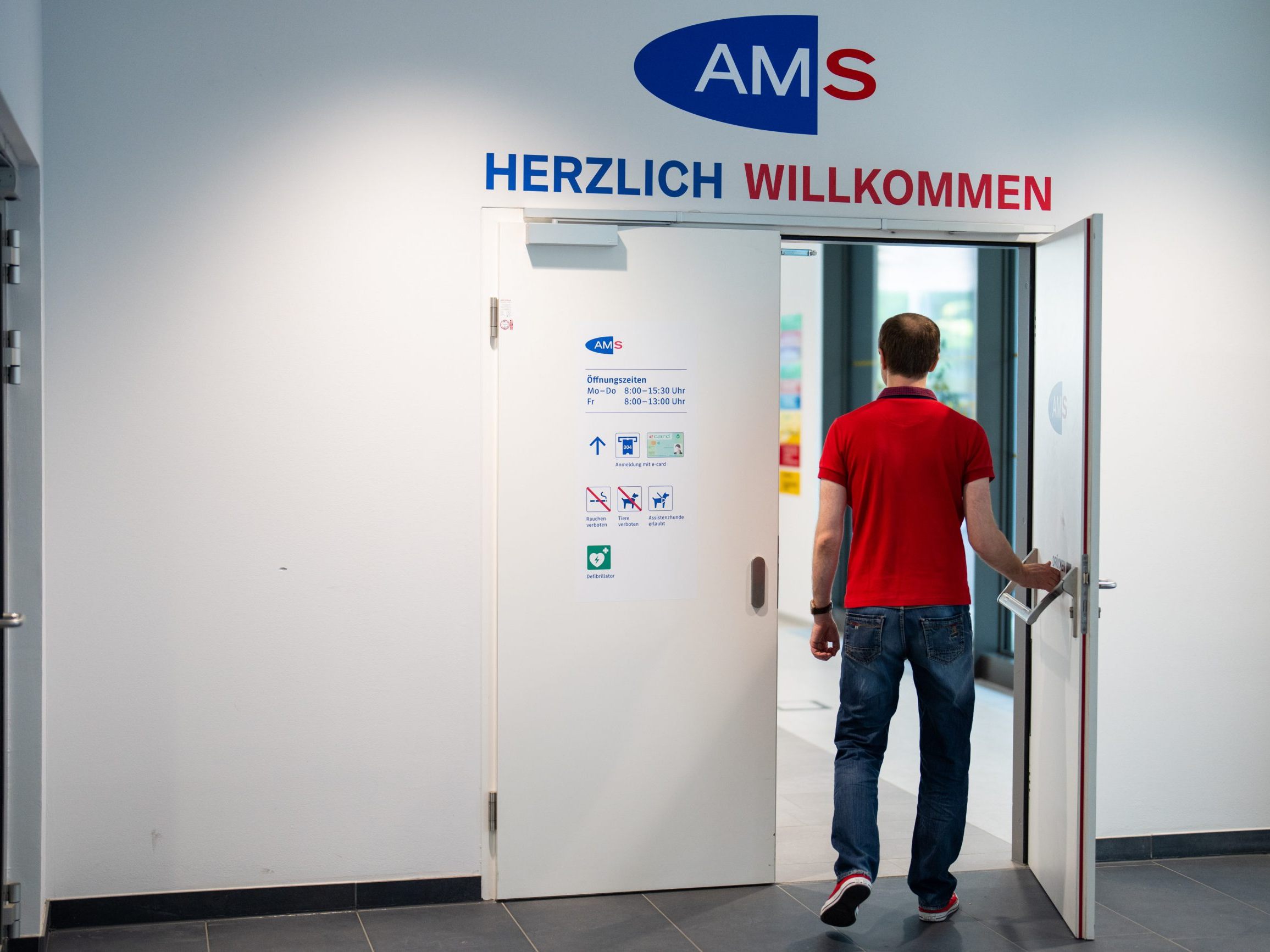 Arbeitslosigkeit kletterte nach oben. Arbeitslosigkeit kletterte nach oben.