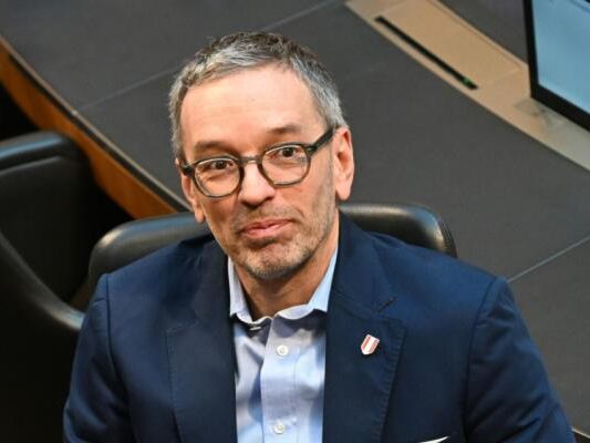 Kickl will niedrigere Lebensmittelpreise ohne Zwang erreichen Kickl will niedrigere Lebensmittelpreise ohne Zwang erreichen