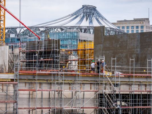 Die riesige Museumsbaustelle nahe dem Potsdamer Platz Die riesige Museumsbaustelle nahe dem Potsdamer Platz