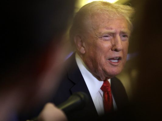 Trump äußerte sich an Bord der Airforce One Trump äußerte sich an Bord der Airforce One