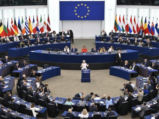 Im EU-Parlament dominieren laut Gobal 2000 Wirtschaftslobbyisten Im EU-Parlament dominieren laut Gobal 2000 Wirtschaftslobbyisten