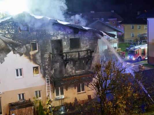 Eine Gasflasche löste den Brand aus Eine Gasflasche löste den Brand aus