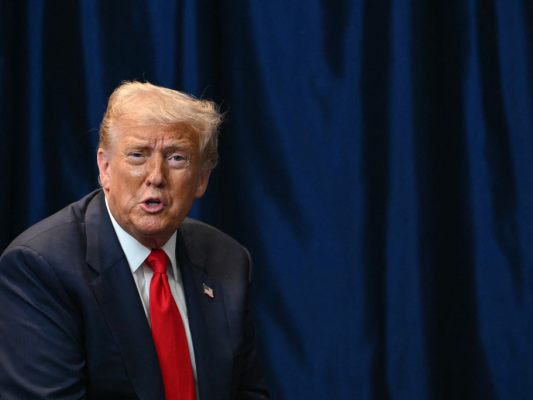 Putin solle stattdessen den Krieg beenden Putin solle stattdessen den Krieg beenden