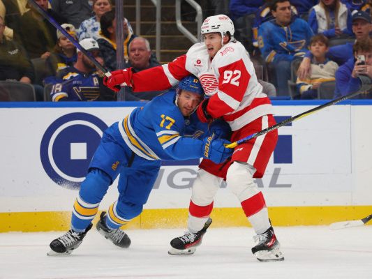 Marco Kasper/r stellte sich mit Detroit St. Louis erfolgreich entgegen Marco Kasper/r stellte sich mit Detroit St. Louis erfolgreich entgegen