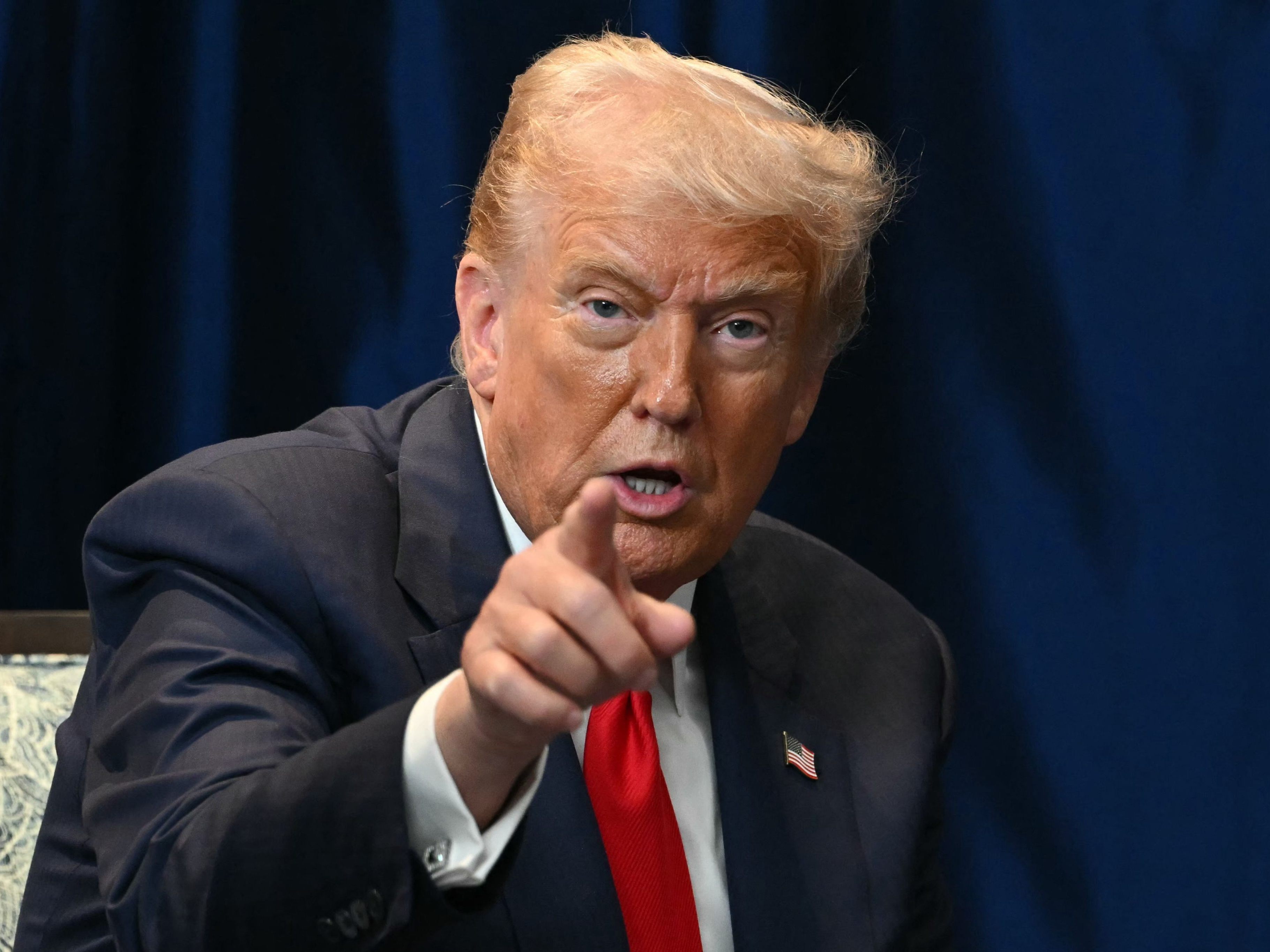 Trump kritisiert Putins Atomtest – Gipfeltreffen vertagt Trump kritisiert Putins Atomtest – Gipfeltreffen vertagt