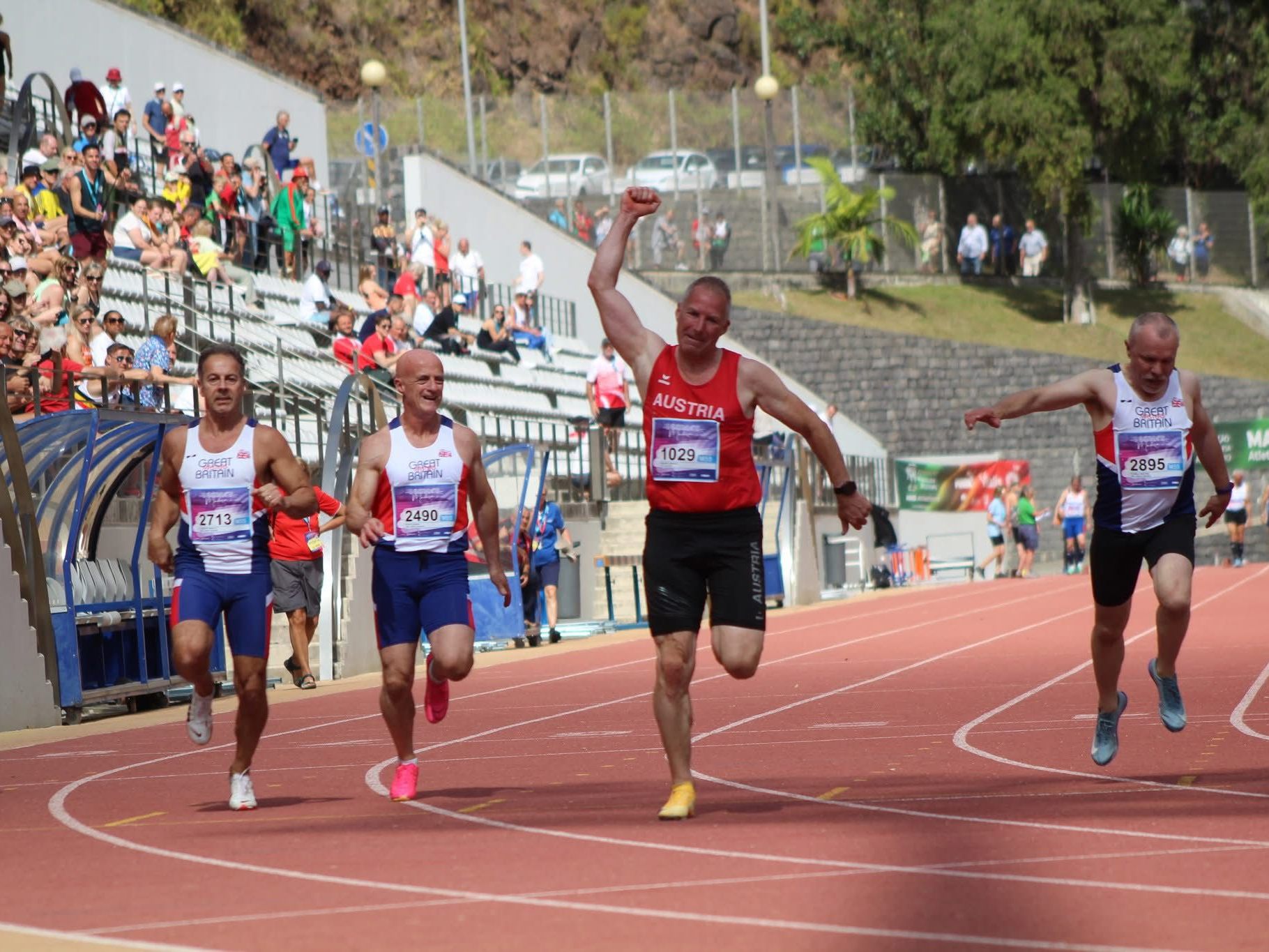 Edi Gonaus sprintet zu Silber Edi Gonaus sprintet zu Silber