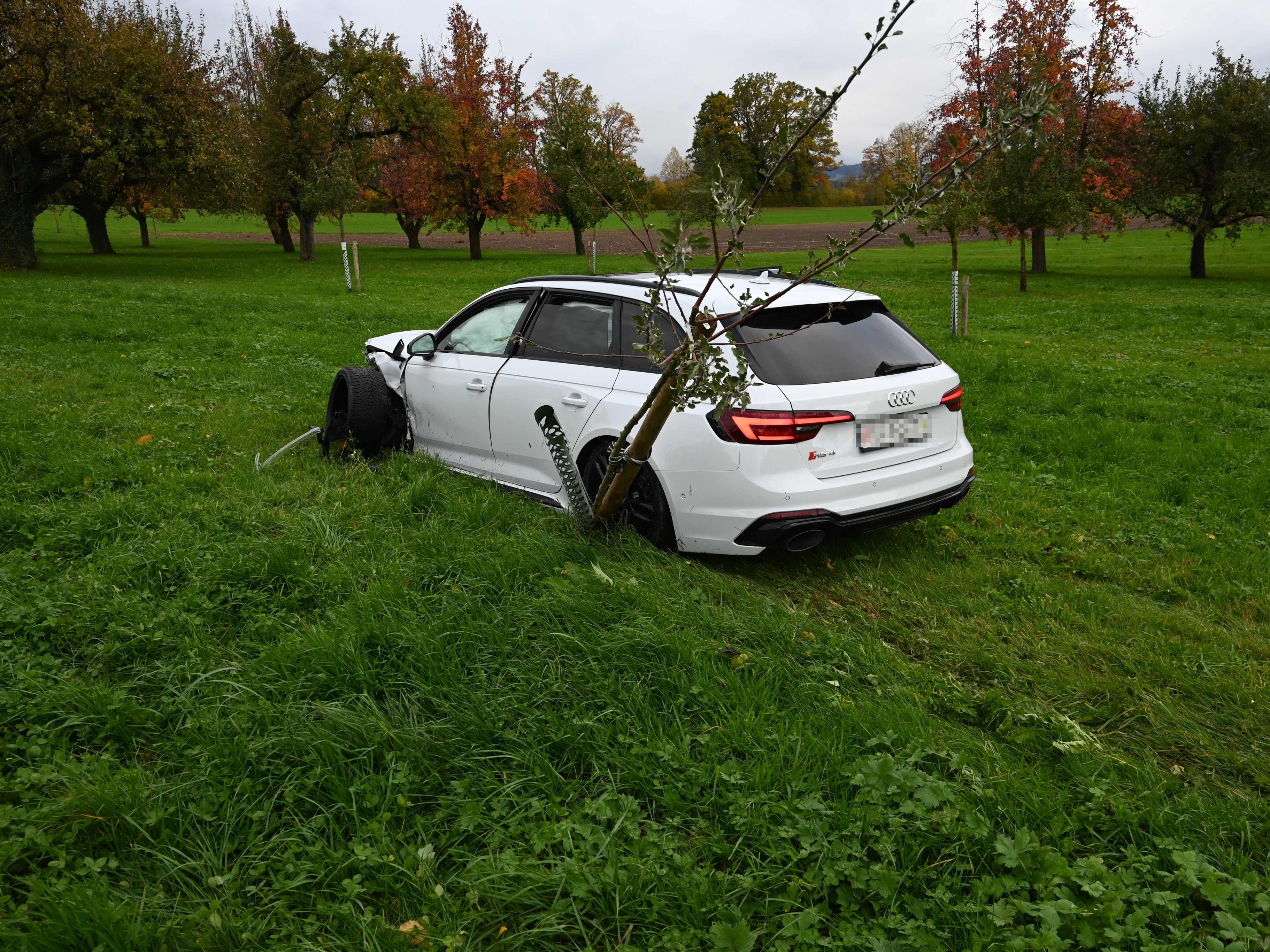 Crash auf der St.Gallerstrasse: Zwei Verletzte und hoher Sachschaden Crash auf der St.Gallerstrasse: Zwei Verletzte und hoher Sachschaden