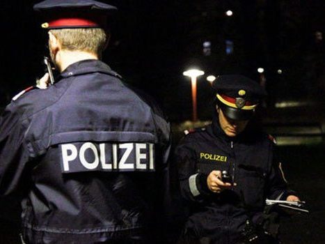 In der Nacht auf Donnerstag kam es in Wien-Favoriten zu einem Raub, bei dem ein 41-Jähriger verletzt wurde. In der Nacht auf Donnerstag kam es in Wien-Favoriten zu einem Raub, bei dem ein 41-Jähriger verletzt wurde.